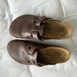 Basically new Birkenstock bostons
